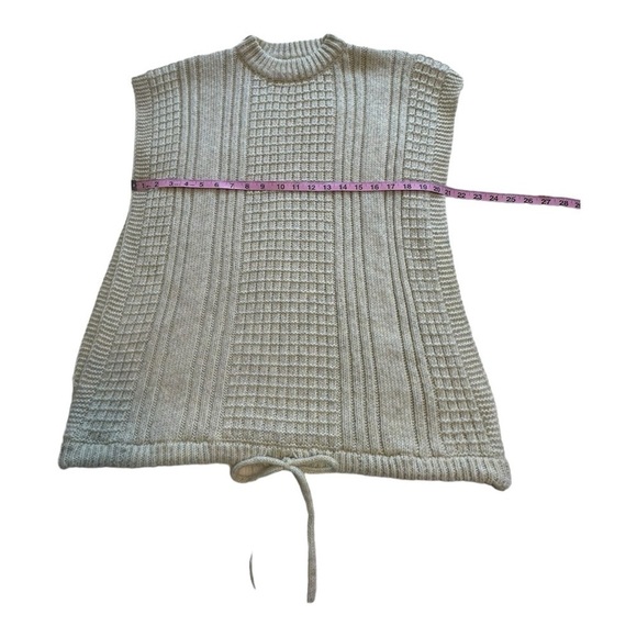 Universal Threads Sleeveless Knit Boxy Drawstring Vest One Size - Picture 9 of 12